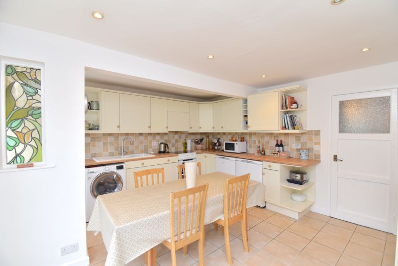 Kitchen- click for photo gallery